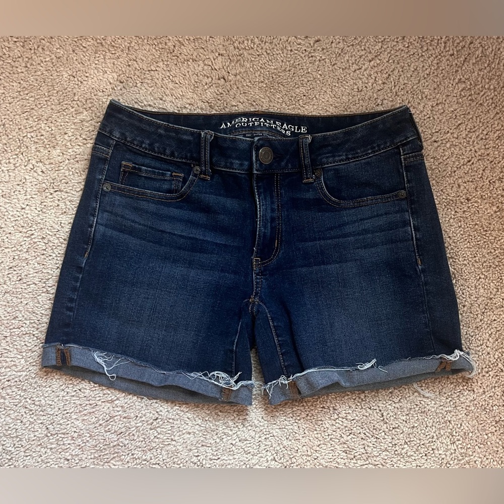 American Eagle Outfitters Women's Dark Blue Denim Shorts Size 6